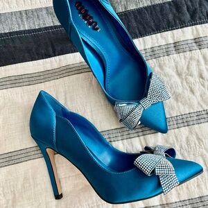 New Ted Baker rhinestone bows satin heels sz36